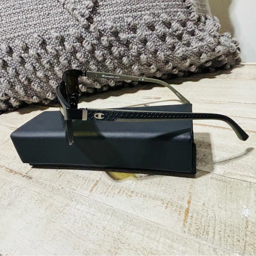 Like new! Champion Elite Black Frames CUFl006004CG - Picture 3 of 5